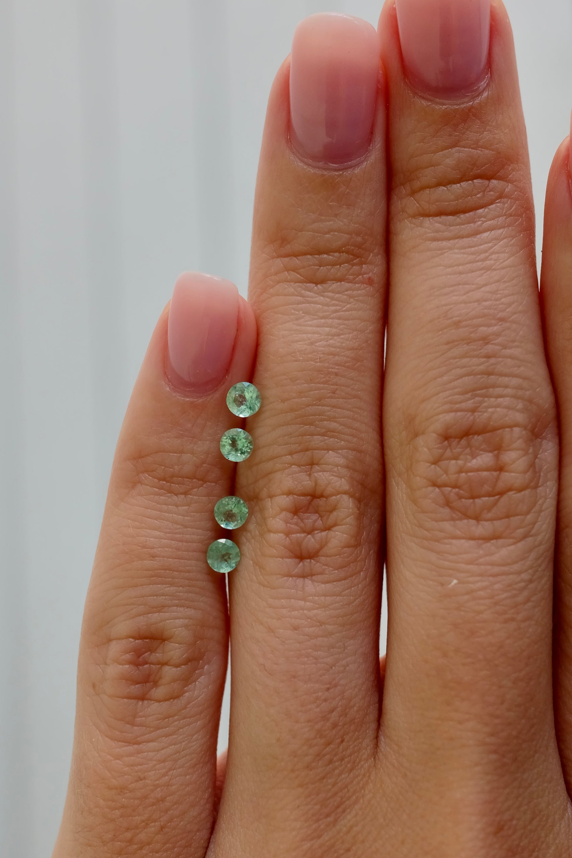 *NEW* Bespoke 0.77 Carat Round Paraíba Tourmaline Layout
