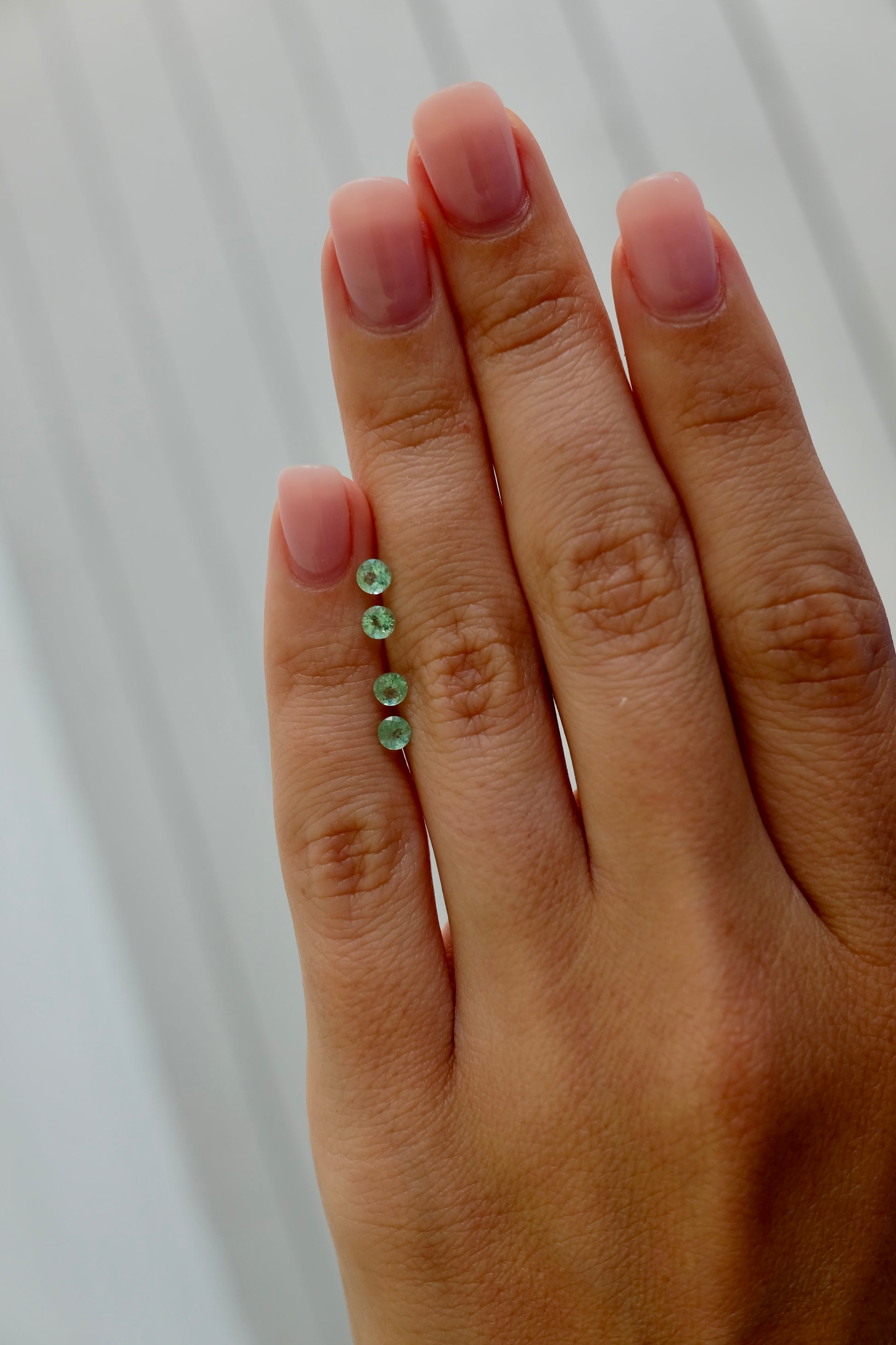 *NEW* Bespoke 0.77 Carat Round Paraíba Tourmaline Layout
