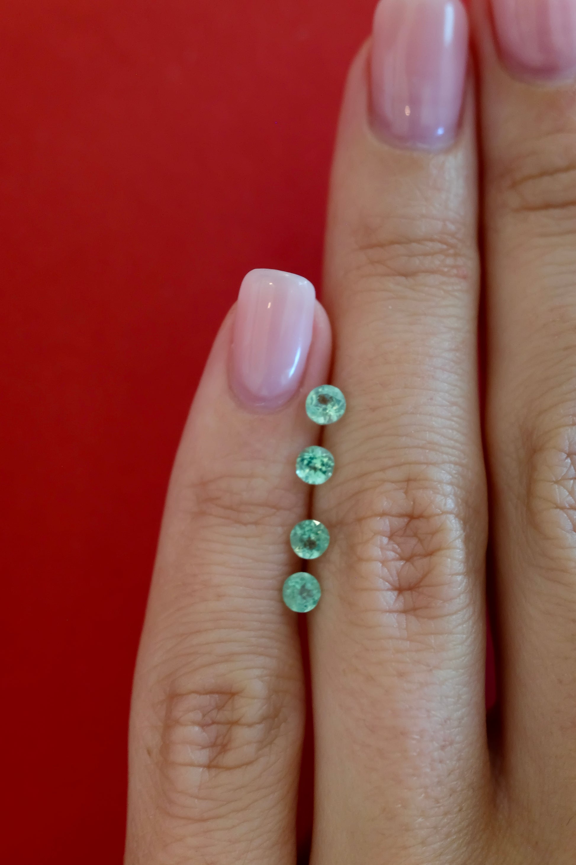*NEW* Bespoke 0.77 Carat Round Paraíba Tourmaline Layout