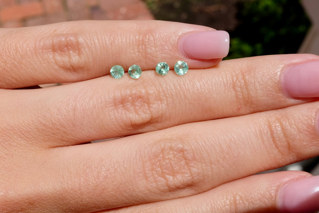 *NEW* Bespoke 0.77 Carat Round Paraíba Tourmaline Layout