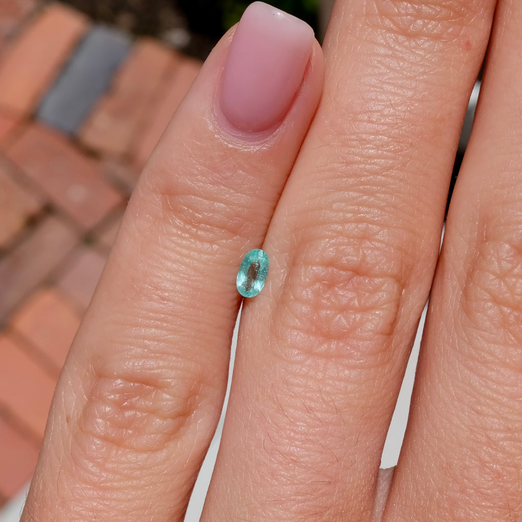 *NEW* Bespoke 0.18 Carat Oval Paraíba Tourmaline