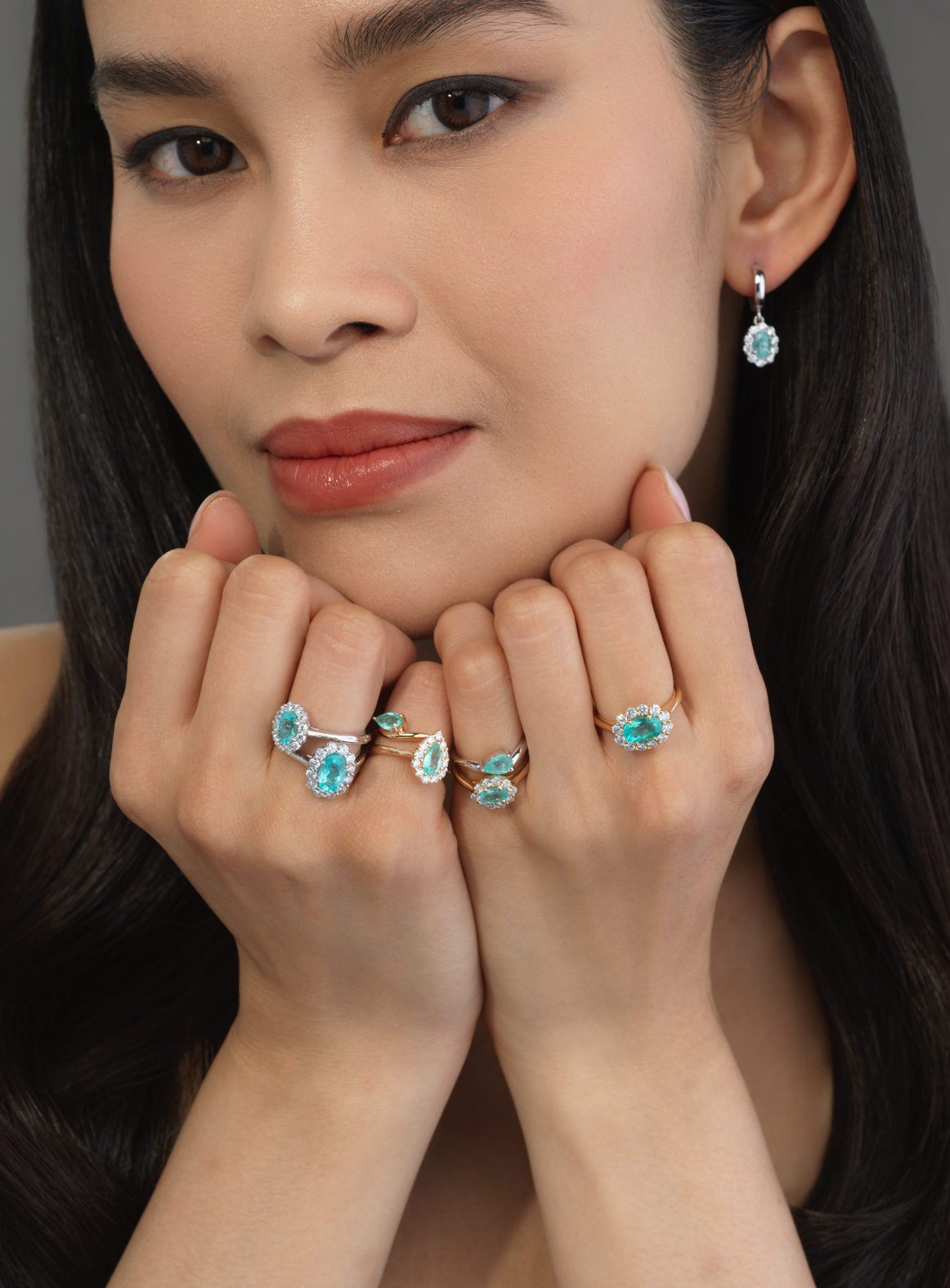*NEW* Bepsoke 0.73 Carat Oval Cut Paraíba Tourmaline Paraiba Bloom Ring